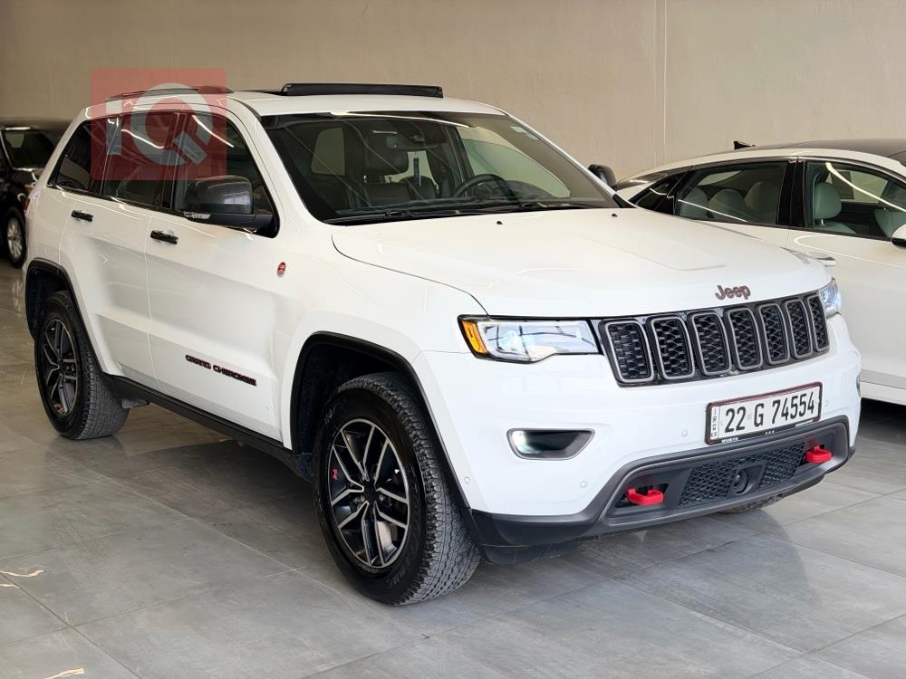 جیپ گراند شیرۆکی